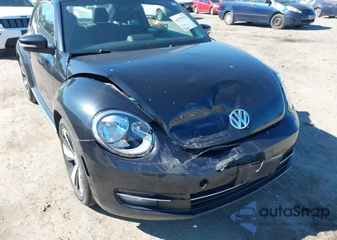 2012 Volkswagen Beetle 2.0T Turbo из США, поврежденный, VIN 3VWVA7ATXCM660808